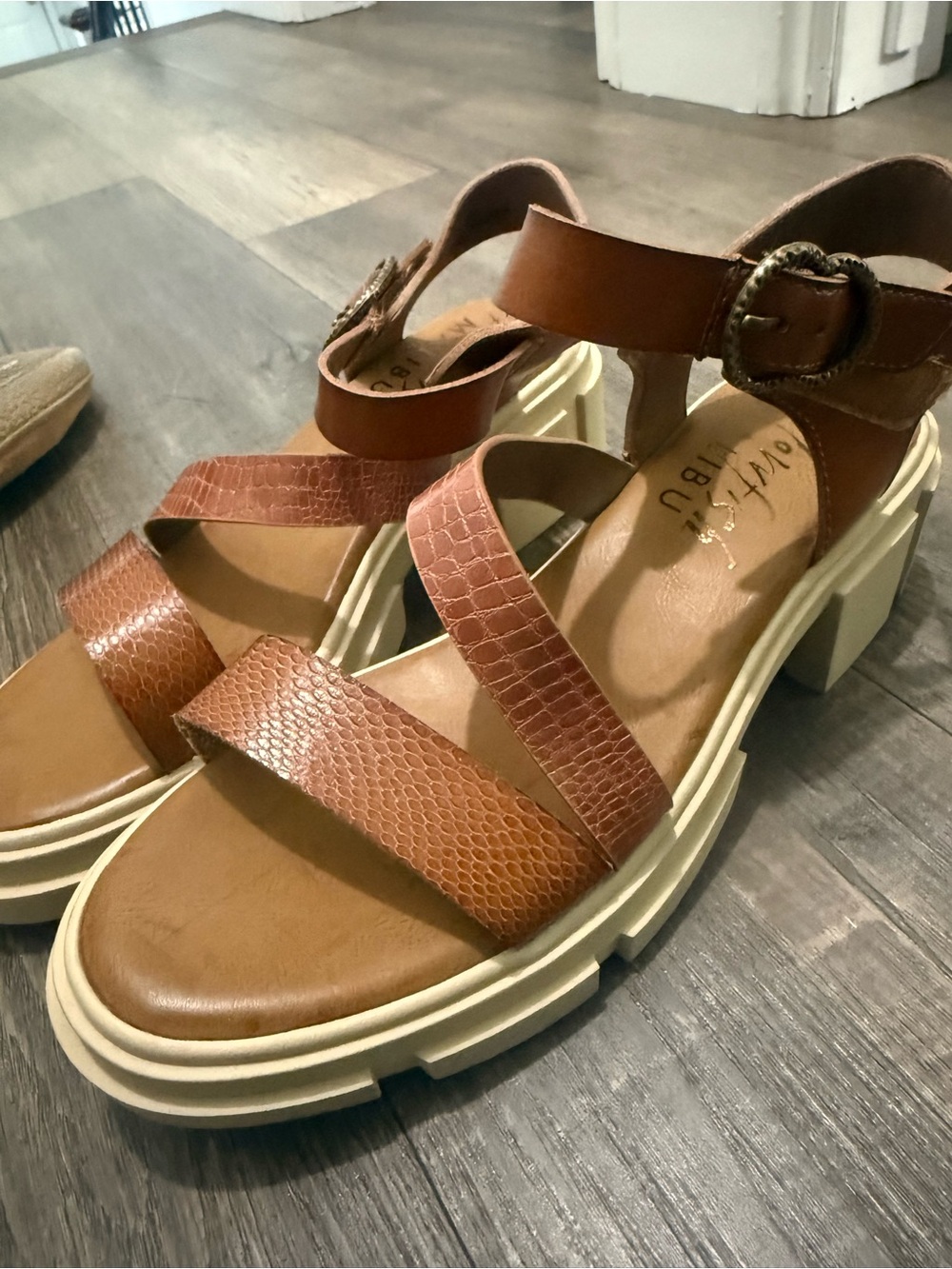 Malibu blowfish Chunky Brown Leather Strap Sandals with Buckle